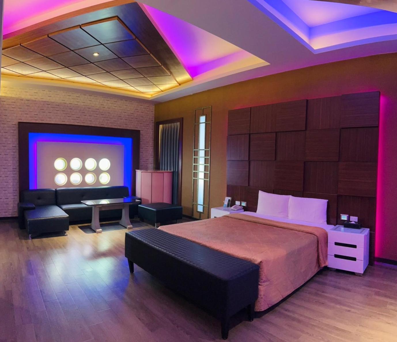 Wei Feng Exquisite Motel Pintung Branch Pingtung Luaran gambar