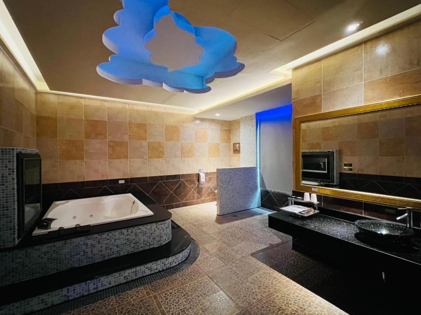Wei Feng Exquisite Motel Pintung Branch Pingtung Luaran gambar